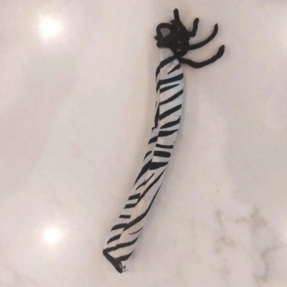 Girl's Zebra Halloween‎ 4-Piece Costume Child Medium Size 8-10. Retails for $32
